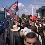 Κόσοβο: Επεισόδια μετά την καταδίκη Θάτσι – Ο Ράμα σχολίασε την ετυμηγορία λέγοντας «Ντροπή!» (Βίντεο)