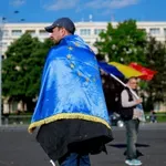 Ρουμανία: Το πολιτικό αδιέξοδο εγκυμονεί κίνδυνο παράδοσης της εξουσίας στην ακροδεξιά