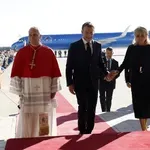 Παρίσι: Έφτασε στη γαλλική πρωτεύουσα ο Πάπας (βίντεο)