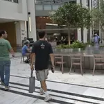 Σε πλήρη λειτουργία η Στοά Αρσακείου – Ανοιχτά και τις Κυριακές τα καταστήματα