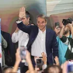 Μητσοτάκης: «Θα το ξανακάνουμε το 2027» – Η εκδήλωση για τα 52 χρόνια της ΝΔ, οι παρουσίες και οι ηχηρές απουσίες (Βίντεο)