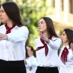 Η Αθήνα τιμά το «ΟΧΙ» με μαθητική παρέλαση υπό την απειλή βροχής