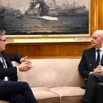 Στην Αθήνα ο υφυπουργός Άμυνας της Γερμανίας – Συνάντηση με τον Νίκο Δένδια