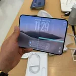 Χαμός για το iPhone Duo – Ρωγμές και σπασμένες οθόνες έκαναν έξαλλους τους αγοραστές – Τι απαντά η Apple