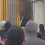 Αλβανία: Επεισόδια σε φοιτητικές διαδηλώσεις – Φωτιά στο υπ. Παιδείας και τράπεζα (Βίντεο)