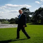 Τραμπ: «Δεν θα πλήξουμε το Ιράν πριν από τις ενδιάμεσες εκλογές – Διεξάγουμε παραγωγικές συνομιλίες»
