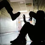 Καλαμάτα: 17χρονος δέχτηκε άγριο ξυλοδαρμό από συνομήλικό του – Μιλούσε με την μητέρα του στο τηλέφωνο (Βίντεο)
