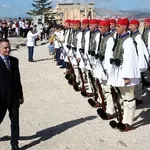 Απελευθέρωση της Αθήνας: Το ηχηρό μήνυμα του Χάρη Δούκα για τη Δημοκρατία