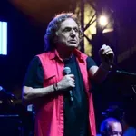 Βασίλης Παπακωνσταντίνου: «Είμαι καλά και αναρρώνω στο σπίτι» – Η πρώτη ανάρτηση μετά τη νοσηλεία του