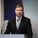 Eurgroup: «Φρένο» Ντομπρόβσκις στα αιτήματα Ελλάδας και Ιταλίας για δημοσιονομική ευελιξία