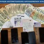 Γλυφάδα: Το κόλπο με το «σκασμένο» λάστιχο – Πώς ξάφριζαν οδηγούς που έκαναν αναλήψεις από τράπεζες