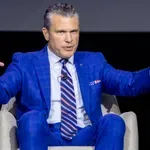 Σάλος με τον Χέγκσεθ: Συνεργάτες του έσπασαν την υδρόγειο του Αϊζενχάουερ – «Ήταν αντίγραφο» λέει το Πεντάγωνο