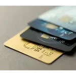 Κάρτες: 1,4 δισ. συναλλαγές και χαμηλότερη απάτη το πρώτο εξάμηνο του 2026
