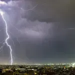 Kακοκαιρία: Μήνυμα από 112 σε Εύβοια και Σποράδες – «Περιορίστε τις μετακινήσεις σας»