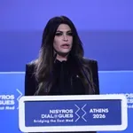 Αποκάλυψη Daily Mail: Η Κίμπερλι Γκιλφόιλ ζήτησε από Έλληνες επιχειρηματίες 250.000 δολάρια για τη Mercedes της