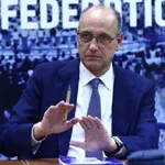 Σεισμός στο Ελληνικό μπάσκετ: Συνελήφθη ο πρόεδρος της ΕΟΚ, Βαγγέλης Λιόλιος για στημένους αγώνες – Έξι τα εντάλματα
