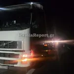 Κάστρο Βοιωτίας: Νταλίκα χτύπησε στις μπάρες και σκόρπισε τόνους ζάχαρης