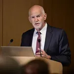 Γιώργος Παπανδρέου: Από τη Βραζιλία ώς τη Σερβία, οι πολίτες αποδεικνύουν ότι ο αυταρχισμός δεν είναι πεπρωμένο
