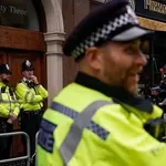 Φρίκη στην Βρετανία: Στο εδώλιο τέσσερα άτομα για βιασμό γυναίκας που την είχε ναρκώσει ο πρώην σύζυγός της
