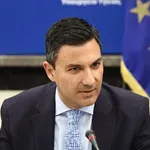 Σταμάτης Πουλής: «Τα νέα ευρήματα του MedWatch, η επέκτασή του σε νέους επαγγελματικούς κλάδους και η απάντηση στις αντιδράσεις Καρυστιανού.»