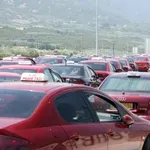 Λαμία: Τι πυροδότησε την άγρια συμπλοκή σε πιάτσα ταξί – Στο νοσοκομείο οδηγός