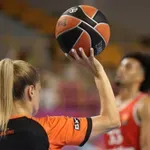 Βασιλική Τσαρούχα: Η ΚΑΕ Ολυμπιακός έκανε παρέμβαση για να σφυρίζει αγώνες με τον Παναθηναϊκό