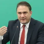 Τσουκαλάς: Η κυβέρνηση δίνει τους δανειολήπτες βορά στα funds – Καταργεί πλήρως κάθε προστασία