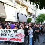 Έξι χρόνια μετά την καταδίκη της ΧΑ, τα μαχαίρια των νεοναζί επέστρεψαν – Η επίθεση στην Ελευσίνα, τα νέα «τάγματα εφόδου» και τα ερωτήματα για την ακροδεξιά βία
