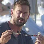 FOTO Pogledajte lepoticu koja je zavela Marka Jarića: Čuveni košarkaš objavio fotografiju sa jahte dok mu sedi u krilu