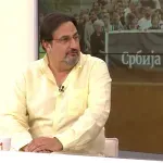 Aris Movsesijan posle nasilja u Novom Sadu: Izbori su rešenje