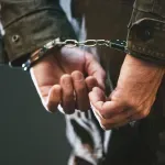 Saslušani ruski tinejdžeri koji su napali ženu na Severnom bulevaru, prevarili je i uzeli joj više od 22.000 evra: Preti im do 15 godina zatvora