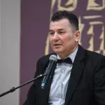 Enes Halilović: Svi se borimo za idealno društvo, ali važno je samo da čovek ostane čovek. Sve drugo je lako