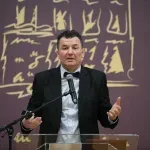 "Nadam se da ću do poslednjeg dana svog života biti uz knjigu": Enesu Haliloviću uručen "Beogradski pobednik"