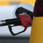 Ograničeno točenje goriva u Sloveniji: Na MOL i Šel pumpama dozvoljena kupovina 30 litara za automobile