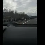 VIDEO Policija sprečila žestoku tuču navijača na autoputu