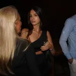 "Pokazivanje para na sve strane": Snimak Đine Džinović dok radi manikir i pedikir izazvao burne reakcije na mrežama (VIDEO)