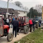 Nastavljene totalne blokade četiri puta, ostale obustavljene dok traju pregovori sa Vladom