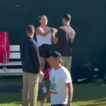 VIDEO Pogledajte reakciju Novaka kada je video Sabalenkin prsten: Pokazala čime je verio milijarder, Srbin je onda morao da uradi ovo