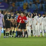 Irankama preti smrtna kazna nakon što su odbile da pevaju himnu, režim uputio teške reči