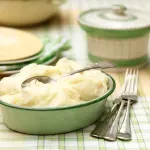 Da li kuvate i pire krompir u vodi? Bolje ne, pokušajte na drugi način - jelo će biti mnogo ukusnije i kremastije