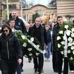 FOTO Emotivne scene na sahrani Duleta Vujoševića: Željko na ivici suza, stigli Peđa Mijatović, košarkaši Dubaija...
