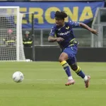 VIDEO Haos posle meča: Fudbaler Verone se na parkingu potukao sa navijačem