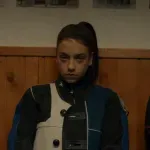 Skoro pa pravo u centar: Kritika serije "Apsolutnih 100"