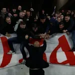 Nestvarna scena posle finala Kupa: Stanković se popeo na tribinu, pogledajte trenutak kad navijači Zvezde nisu hteli da ga puste