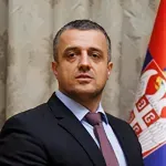 Ko je Ranko Šekularac, državni funkcioner zadužen za inspekcijski nadzor, za koga tvrde da je nelegalno gradio: On tvrdi da to nije tačno, ali ne odgovara na ključno pitanje
