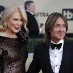 Bivši muž Nikol Kidman u vezi s 32 godine mlađom pevačicom? Izvor tvrdi da žive zajedno – sličnost sa glumicom je neverovatna (FOTO)