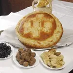 Česnica i njeni simboli: Šta se još u Srbiji dodaje u pogaču i s kojim značenjem