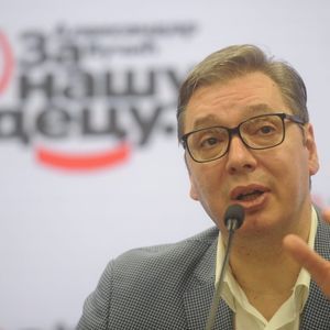 Predsednik Vučić ipak nije spasao građane od „zlih bankara“