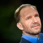 „On je veoma dobar izbor“: Rejf Fajns slučajno potvrdio ko će glumiti Voldemora u seriji o Hariju Poteru