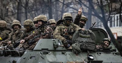 „Vojnici ne pucaju jer se plaše zvuka pucnja“: Šokantan izveštaj o stanju u ukrajinskoj vojsci, situacija kritična